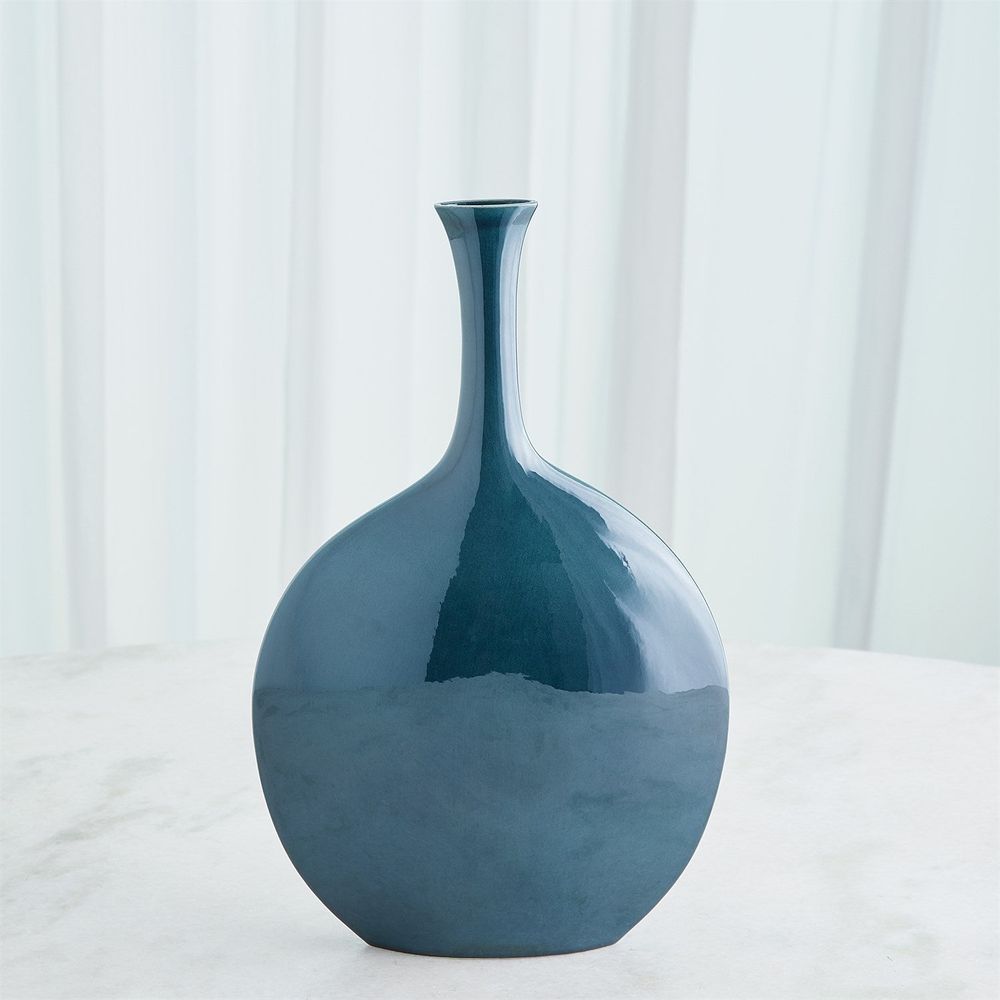 Silhouette Vase-Reactive Blue-Round