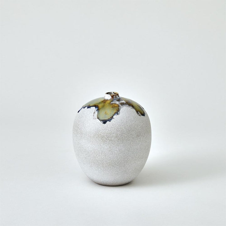 Volcan Footed Vase-Grey/Reactive Green