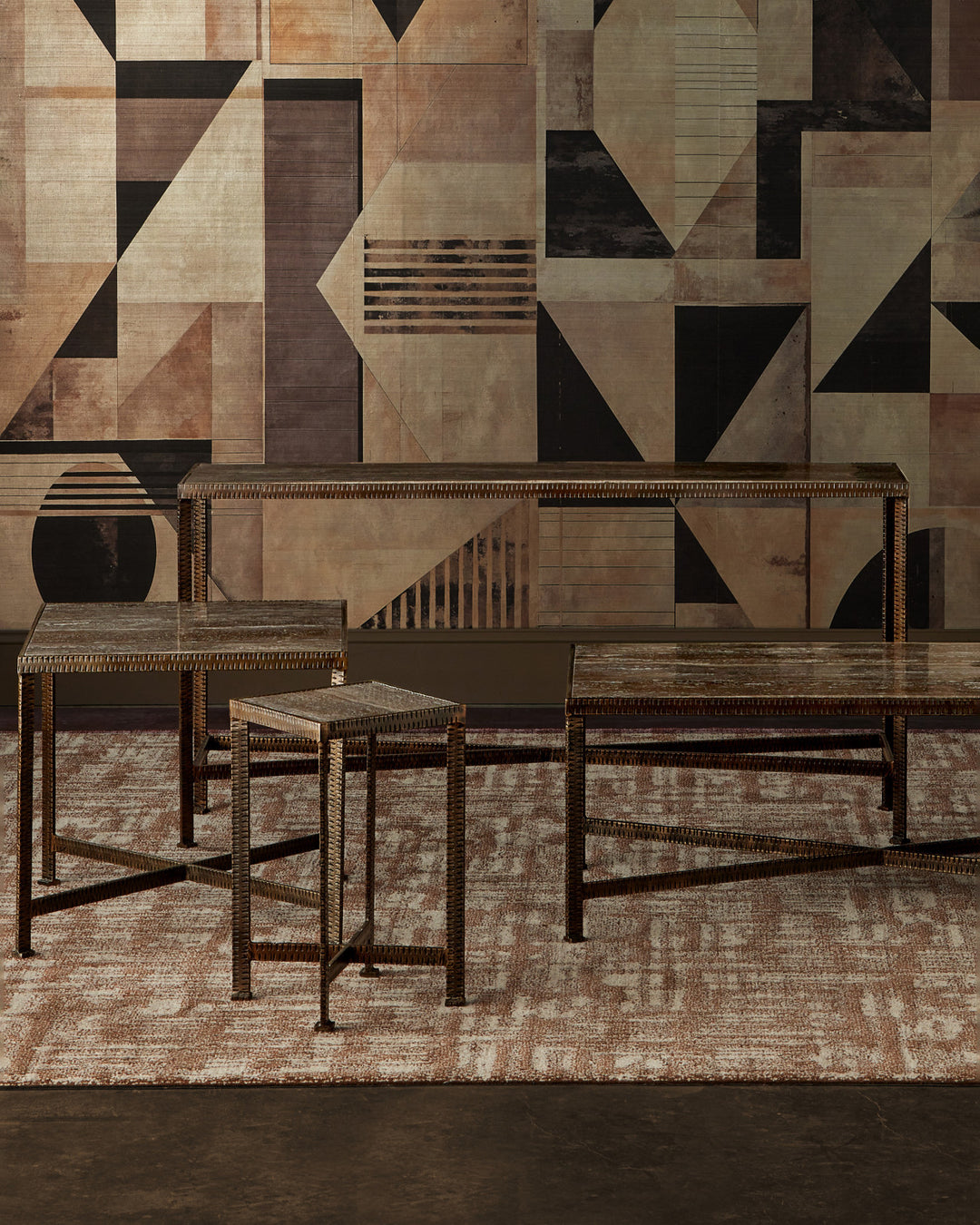 Ampleur Accent Table