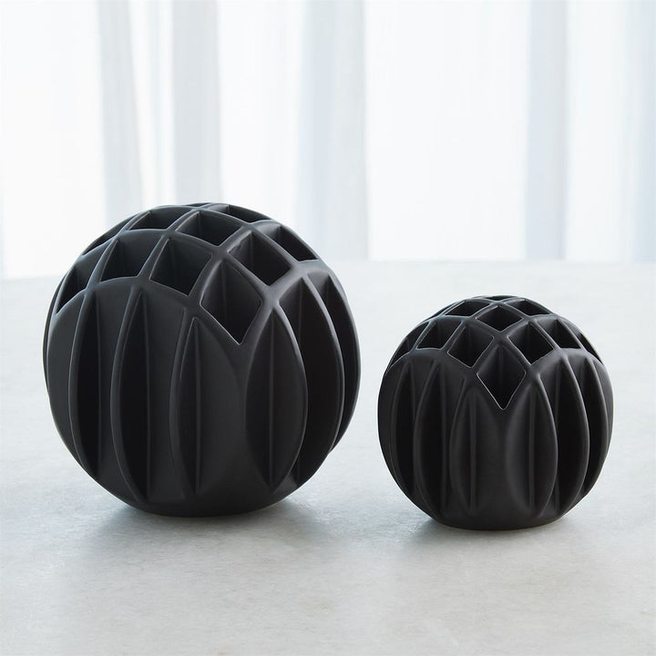 Bud Ball Vase-Matte Black-Lg
