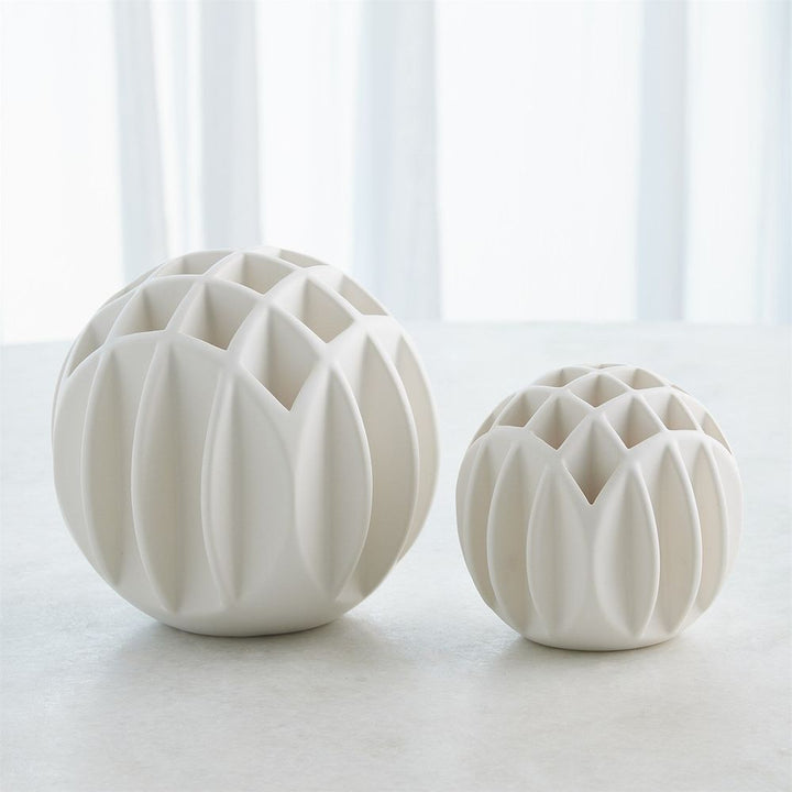 Bud Ball Vase-Matte White-Lg