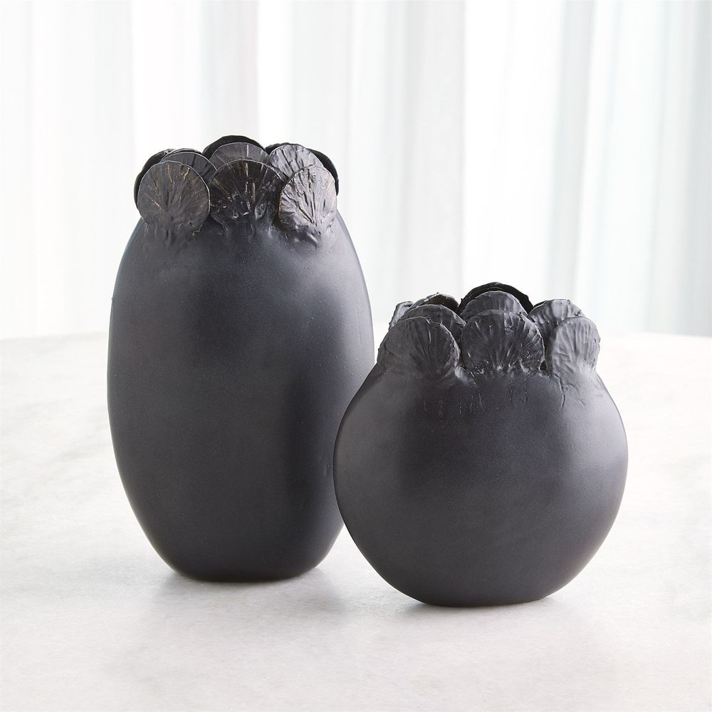 Sand Dollar Vase-Black-Lg