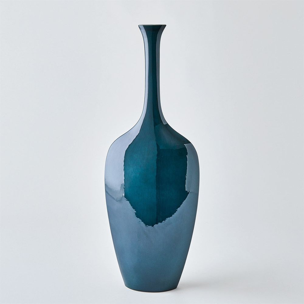 Silhouette Vase-Reactive Blue-Round