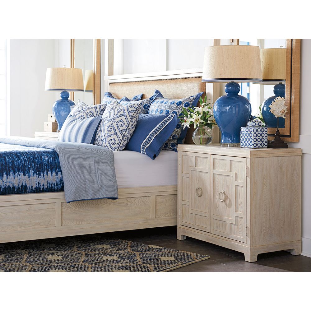 Nightstands Collins Bachelors Chest - Sailcloth