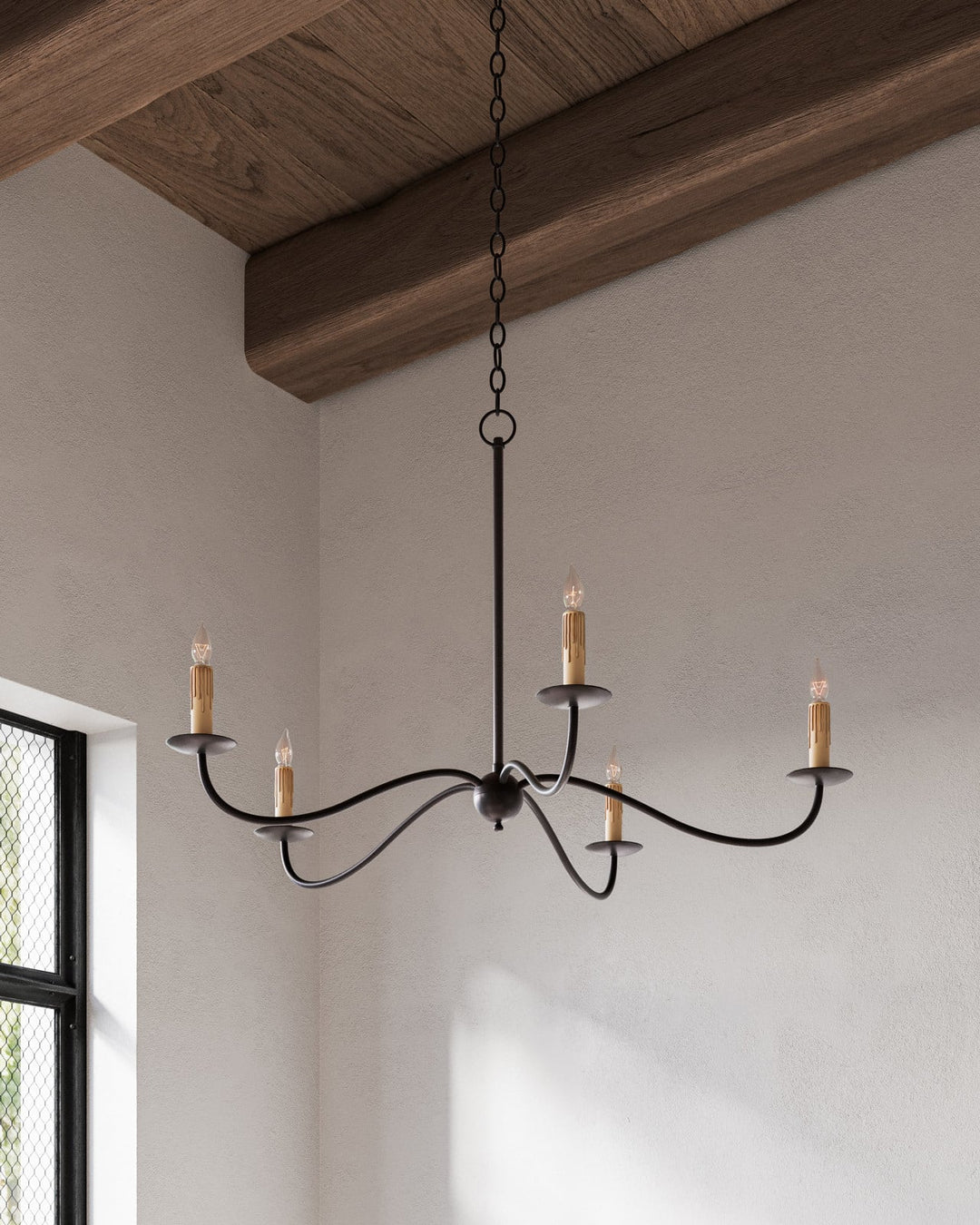 Chandeliers Saxon Small Black Chandelier
