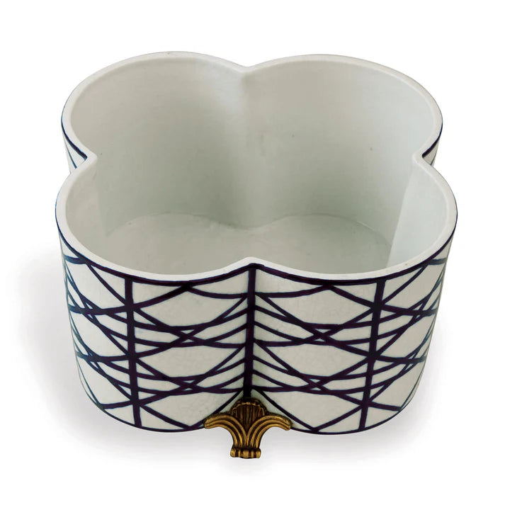 Gazebo Quatrefoil Planter