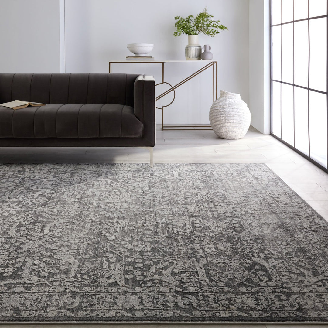 Jaipur Living Elvira Floral Gray/ Cream Area Rug (5'3"X7'6")