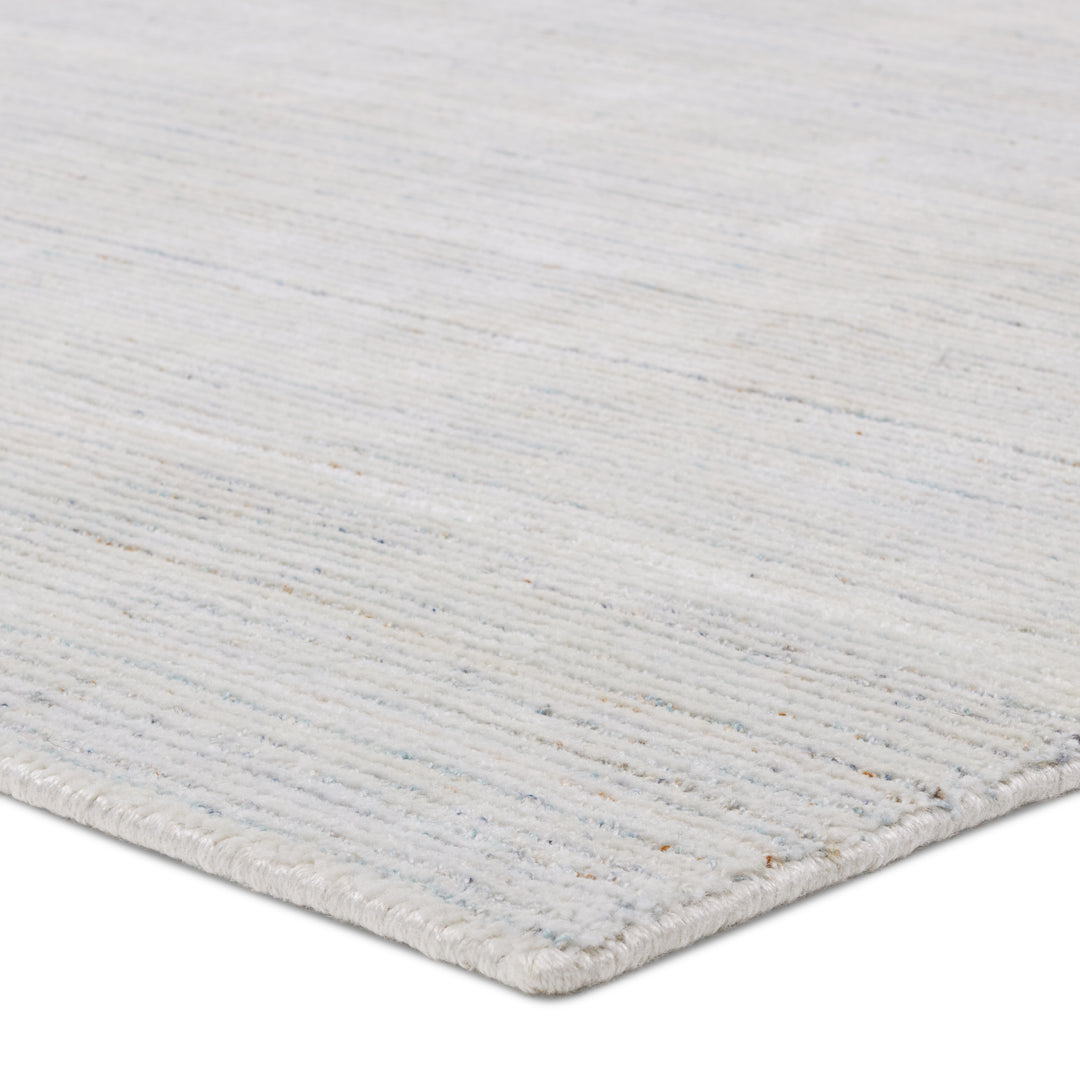 Clarify Handwoven Outdoor Solid Cream/ Gray Area Rug (2'X3')