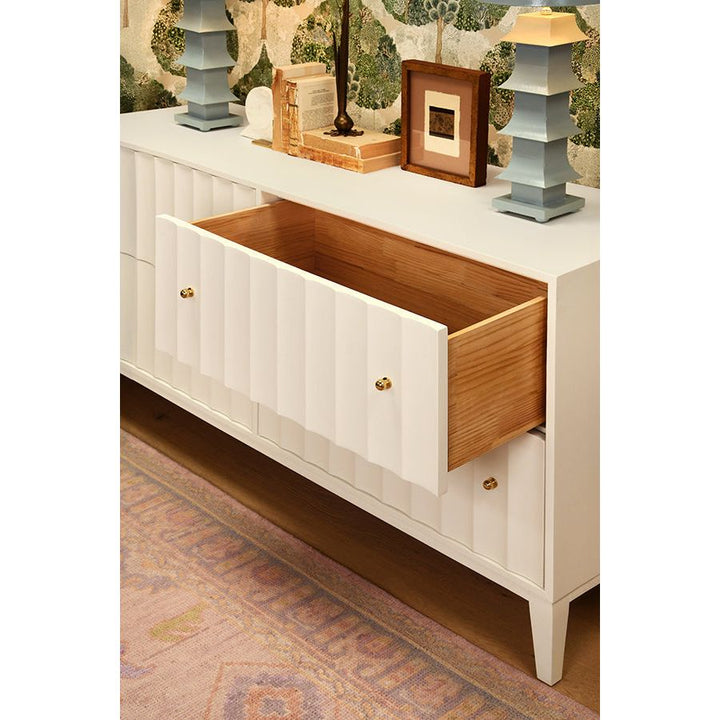 Four Drawer Chest With Fluted Detail In Matte White Lacquer