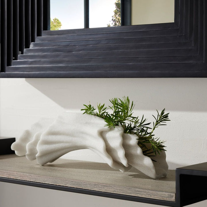 Decorative Objects Novaklyn Sculpture - White