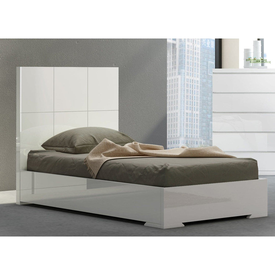 Anna Bed-Whiteline Modern Living-WHITELINE-BT1207T-WHT-BedsWhite-Twin Trundle-4-France and Son
