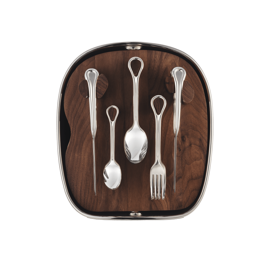 24-Piece Silver-Plated Flatware Set with Shell | Carrousel