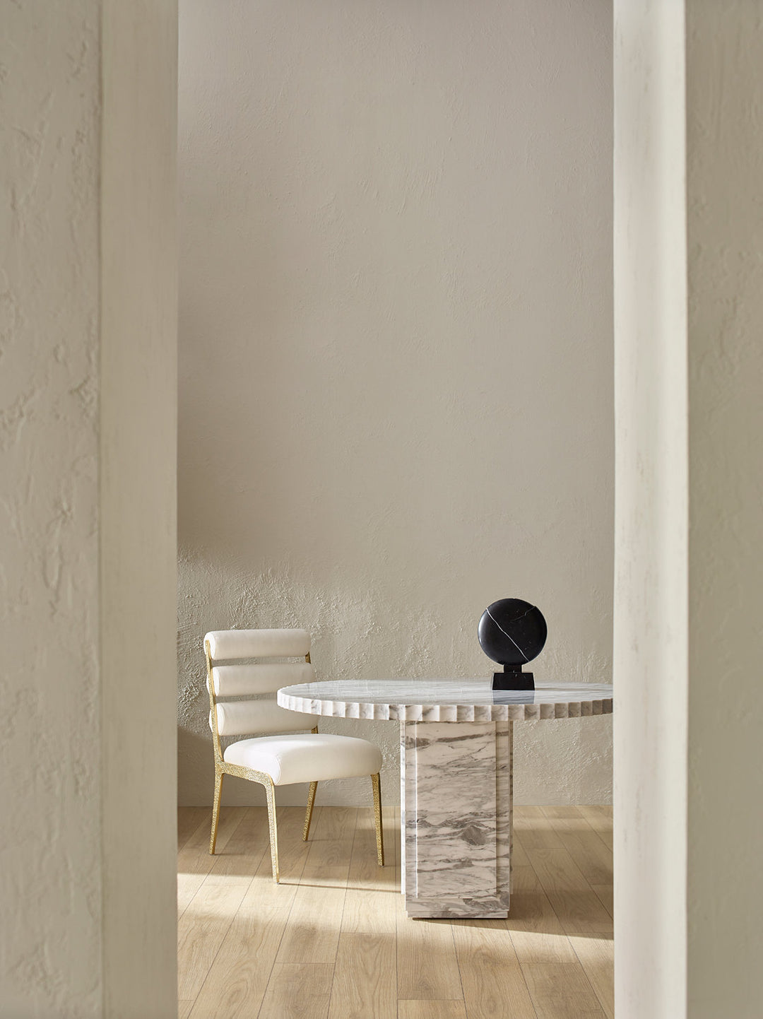Marquis Dining Table