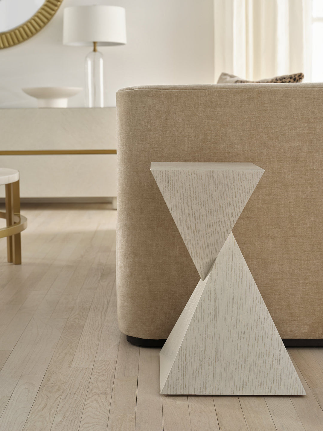 Luxor Table