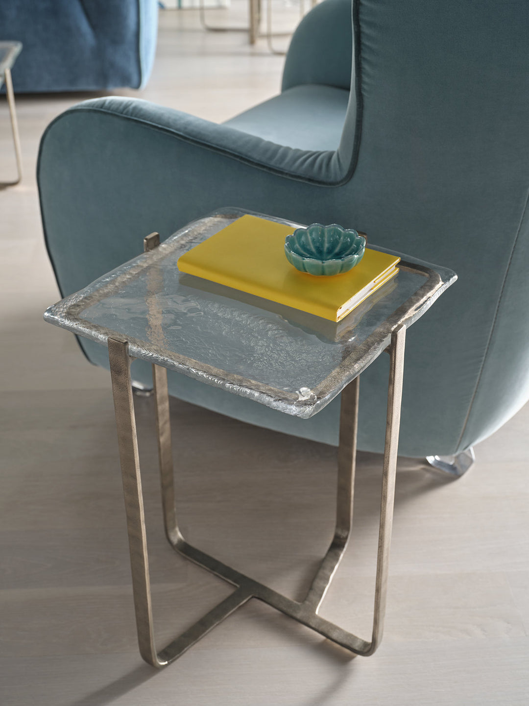 Trevi Spot Table