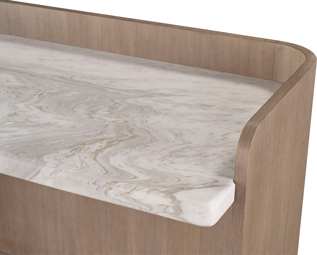 Ali Desk
