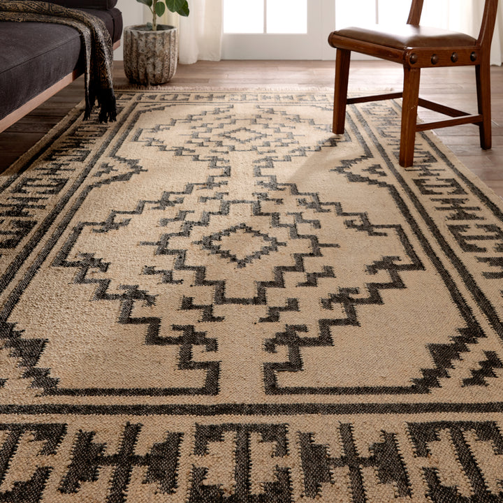 Jaipur Living Jaima Handmade Tribal Beige/ Black Area Rug (8'10"X11'9")