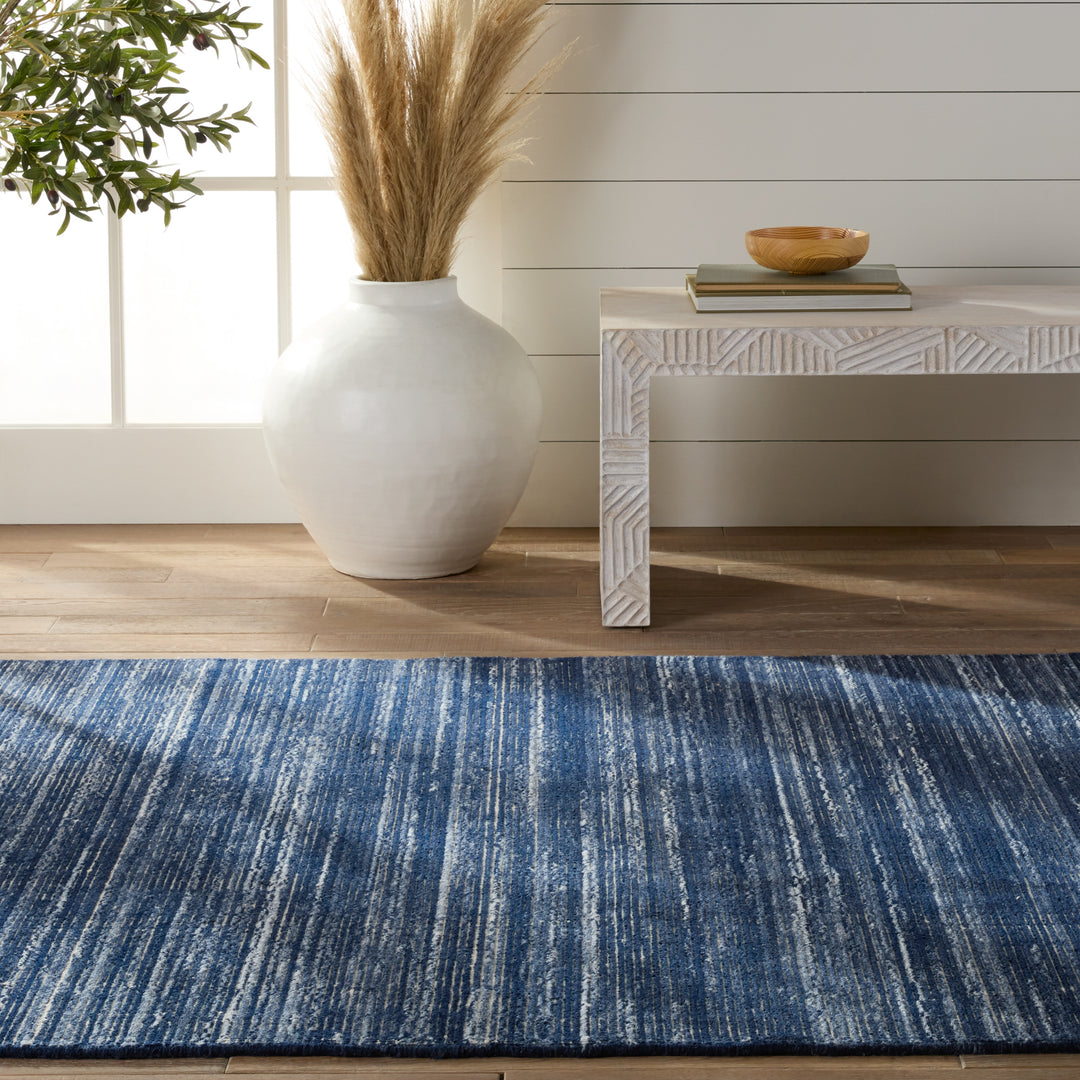 Everen Indoor/ Outdoor Solid Navy/ Cream Area Rug (6'X9')