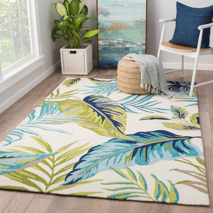 Jaipur Living Fraise Indoor/ Outdoor Floral Blue/ Green Area Rug (7'6"X9'6")