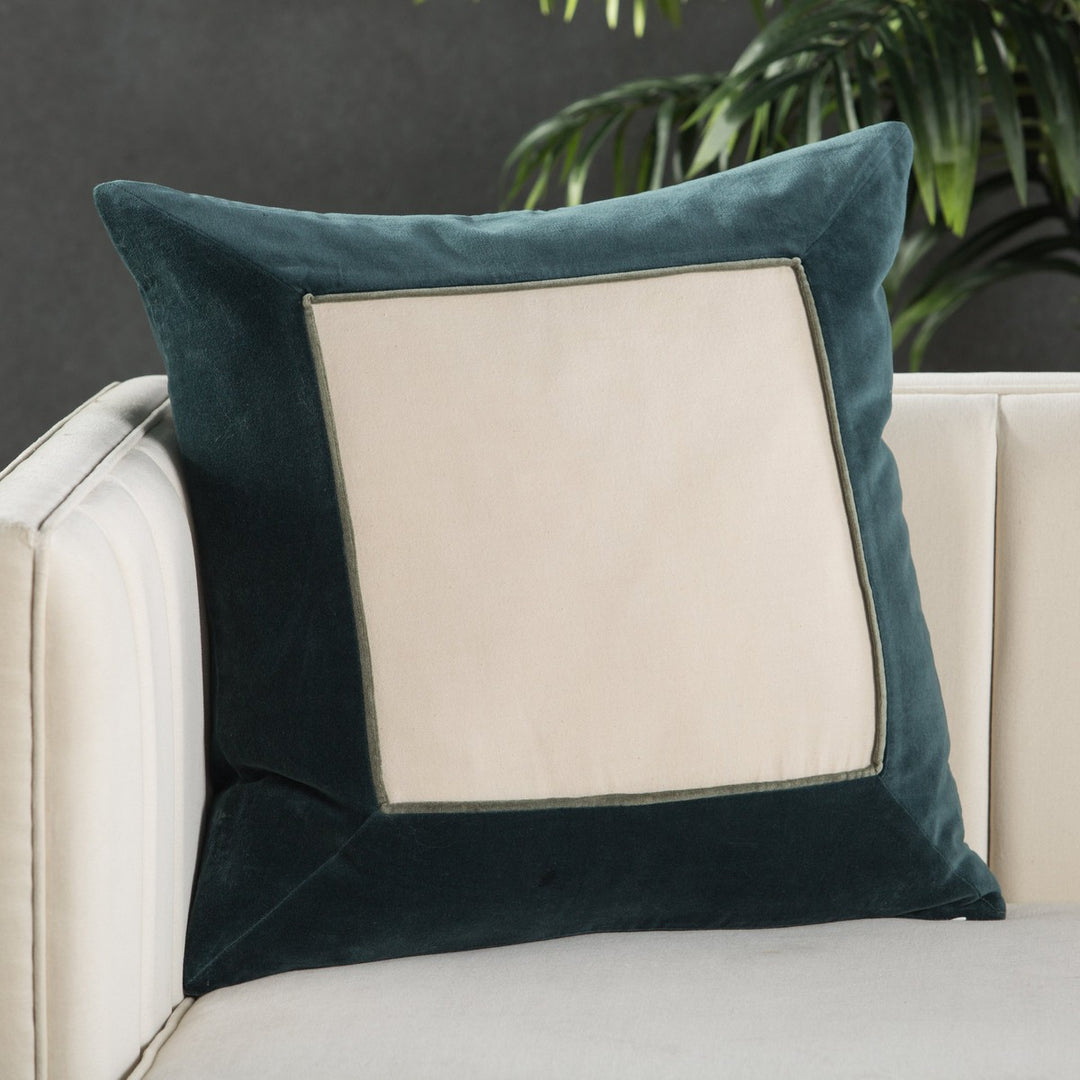 Jaipur Living Hendrix Bordered Teal/ Cream Down Pillow (22" Square)