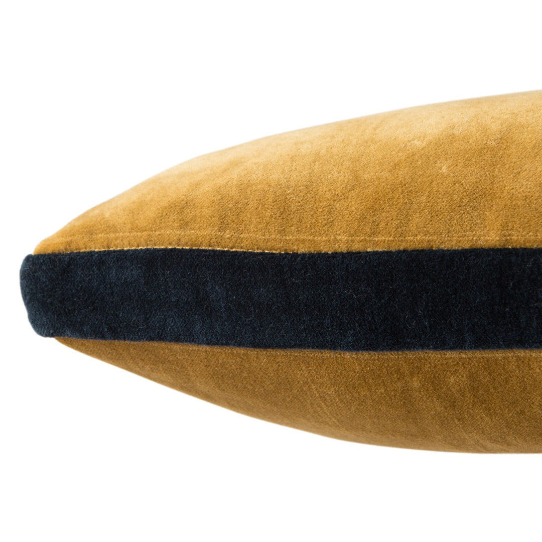 Jaipur Living Bryn Solid Gold/ Navy Down Pillow (18" Square)