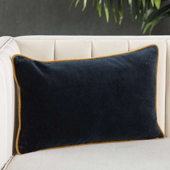 Jaipur Living Lyla Solid Navy/ Cream Down Pillow (13"X21" Lumbar)