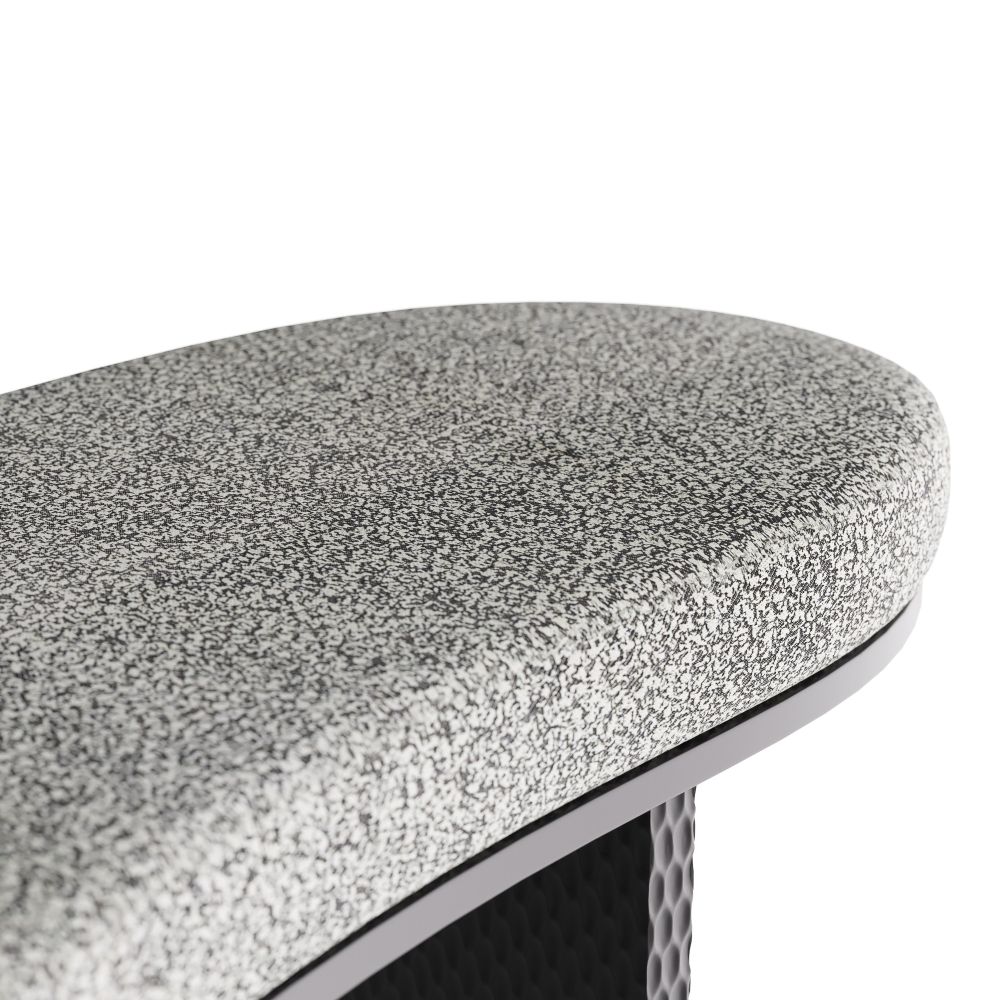 Nayeli Bench
