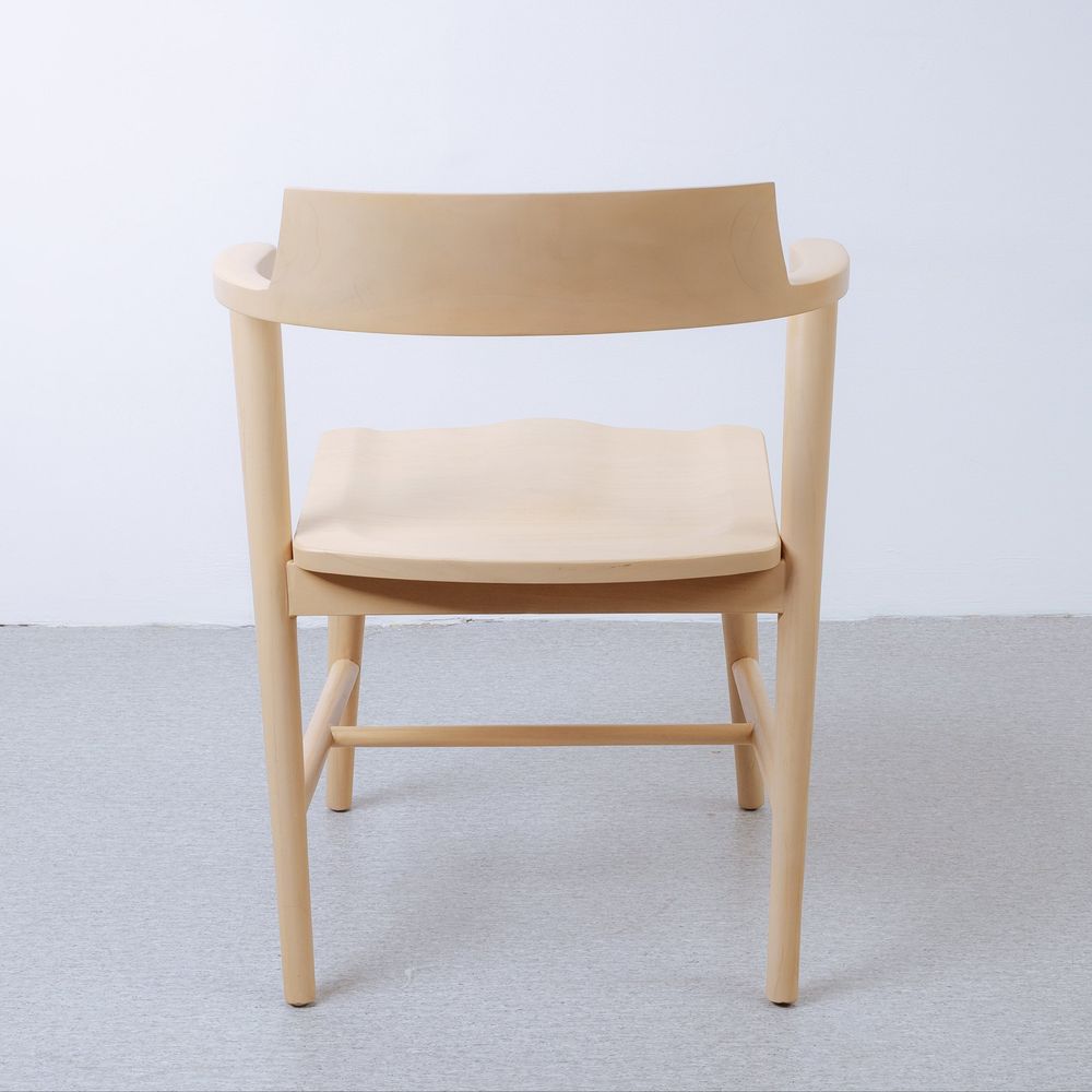 Elbow Z Dining Chair