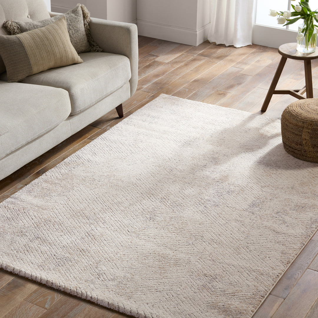 Vibe by Jaipur Living Natrix Geometric Cream/Silver Area Rug (5'X7'6")