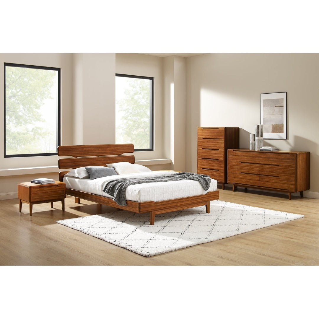 Currant Queen Platform Bed - Amber