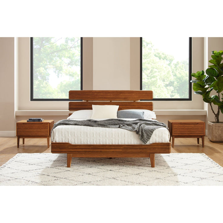 Currant Eastern King Platform Bed - Amber