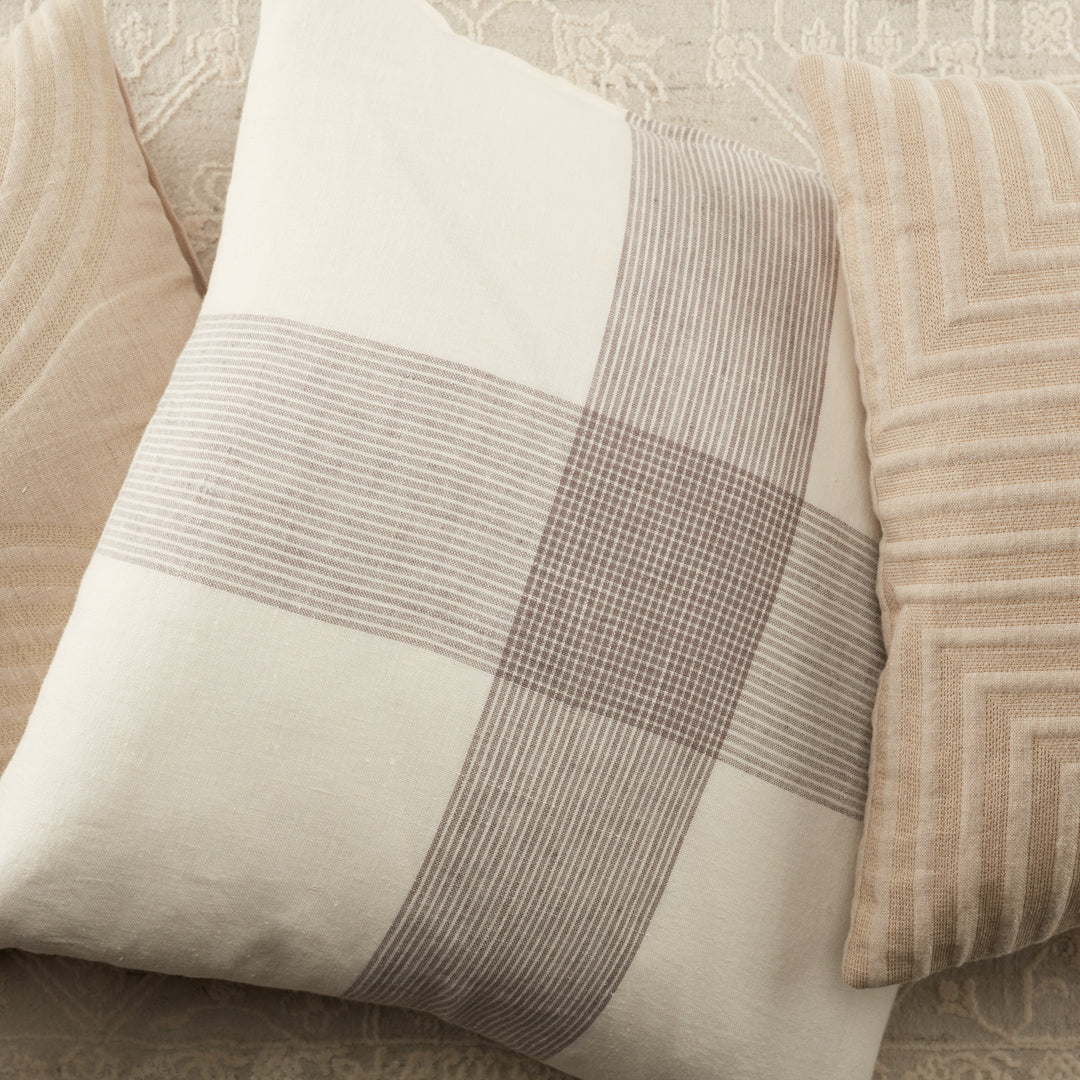 Vibe by Jaipur Living Pembroke Striped White/ Gray Poly Fill Pillow (20" Square)