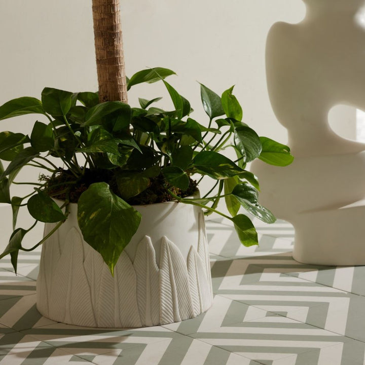 Decorative Objects Nyomi Tall Centerpiece - White