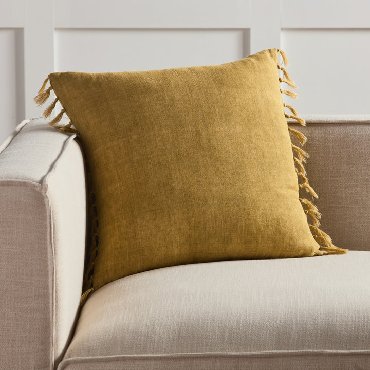 Jaipur Living Majere Solid Citron Pillow Cover (13"X21" Lumbar)