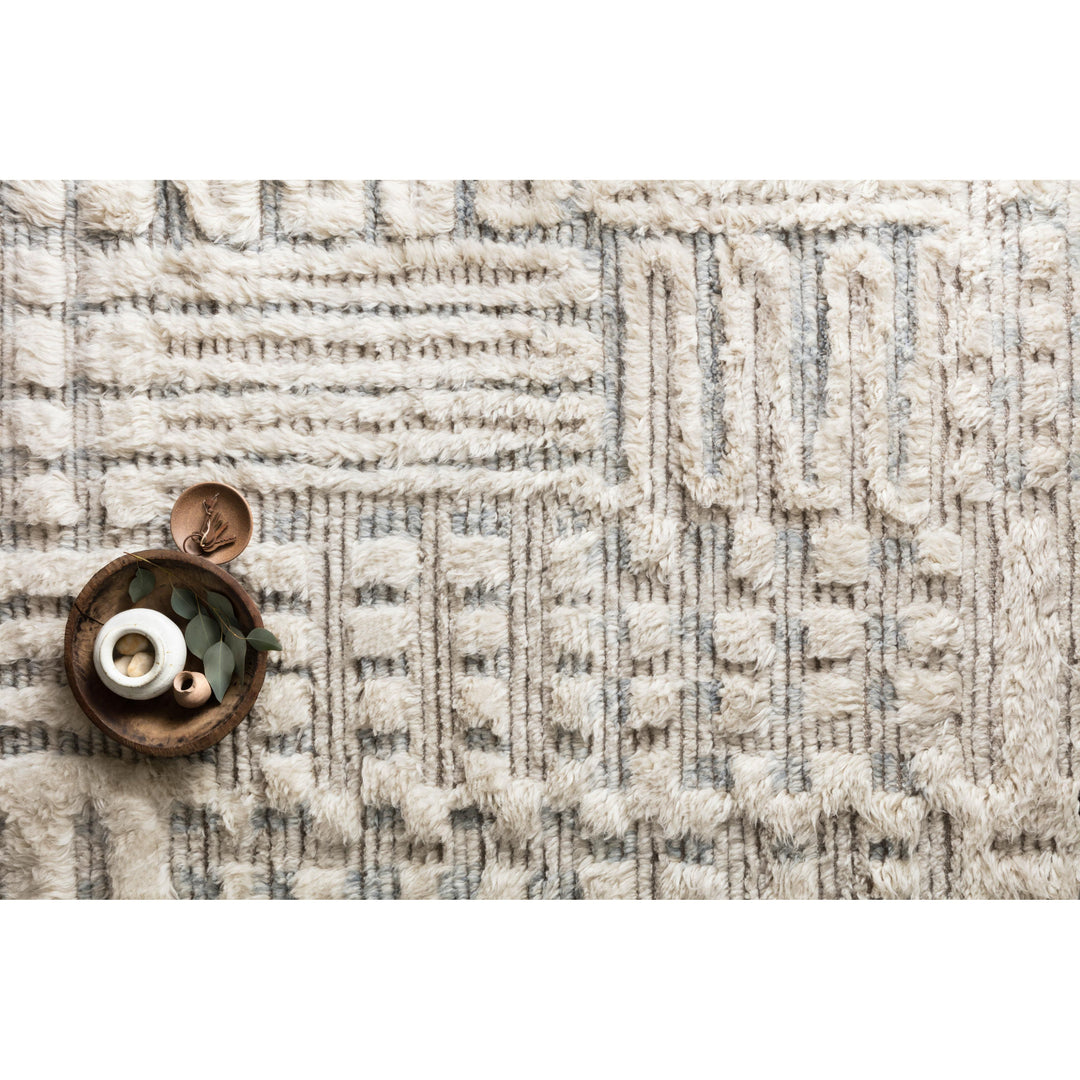 Loloi Khalid Ivory / Sky 8'-6" x 11'-6" Area Rug