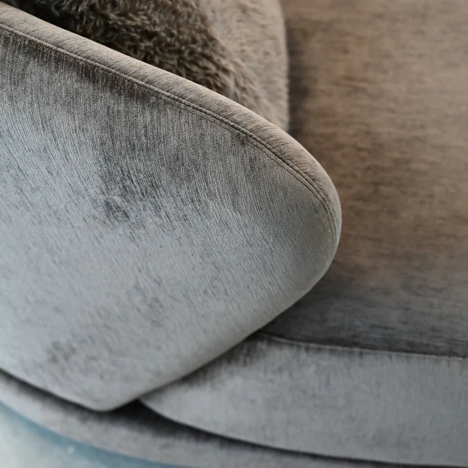 Voltaire Lounge Chair