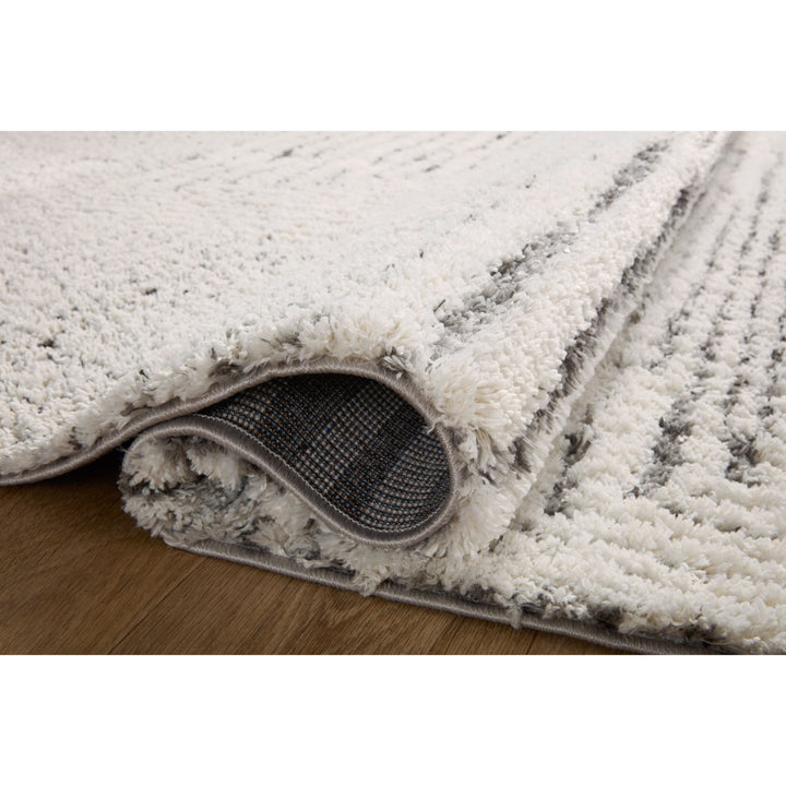 Loloi Levitt Shag Ivory / Grey 5'-3" x 7'-6" Area Rug