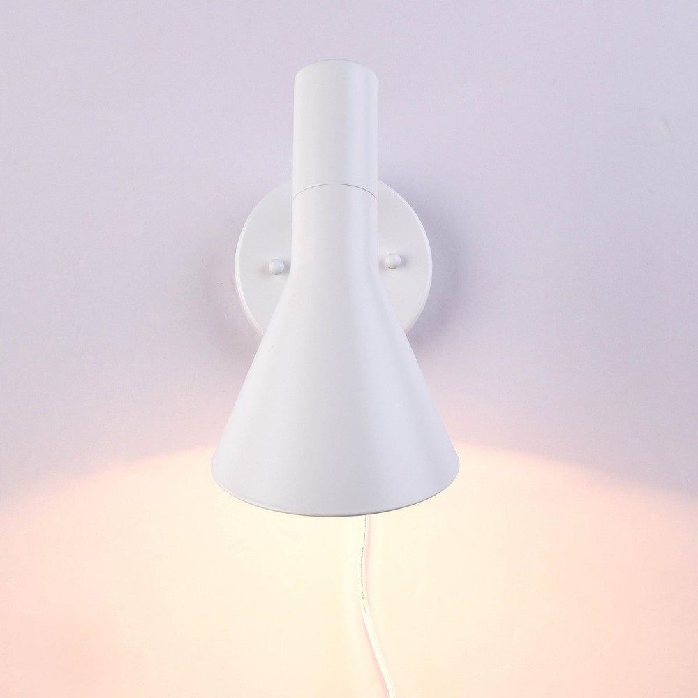 Rental Jacobsen Wall Lamp - White - Rental Price/Week