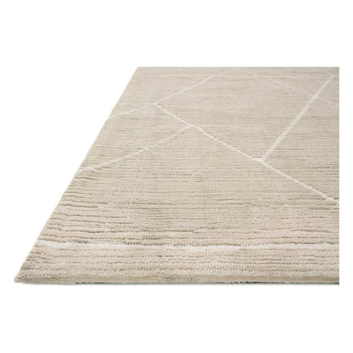 Magnolia Home By Joanna Gaines x Loloi Logan Oatmeal / White 2'-3" x 3'-9" Accent Rug