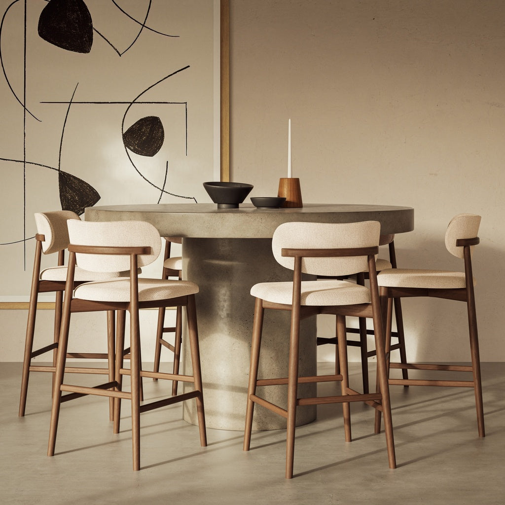 Lucia Stool