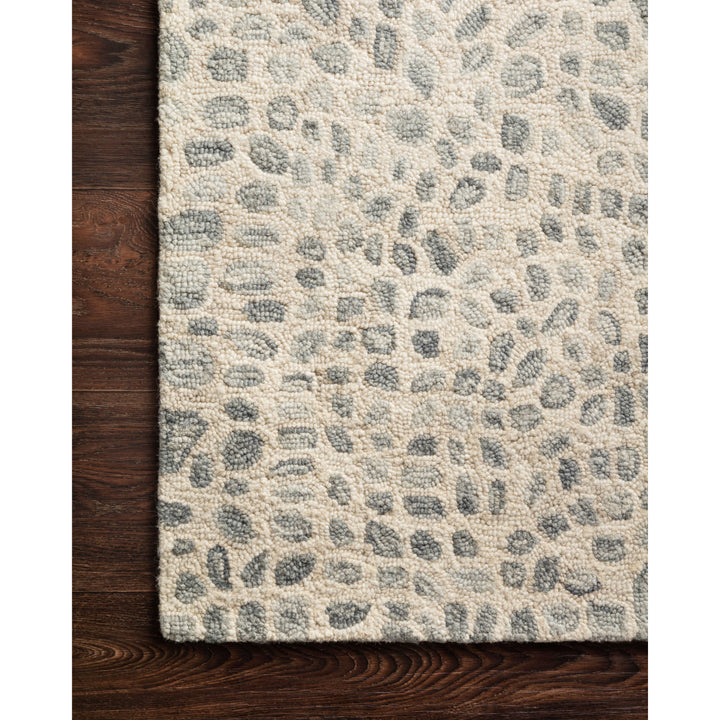 Loloi Masai Silver Grey / Ivory 2'-3" x 3'-9" Accent Rug