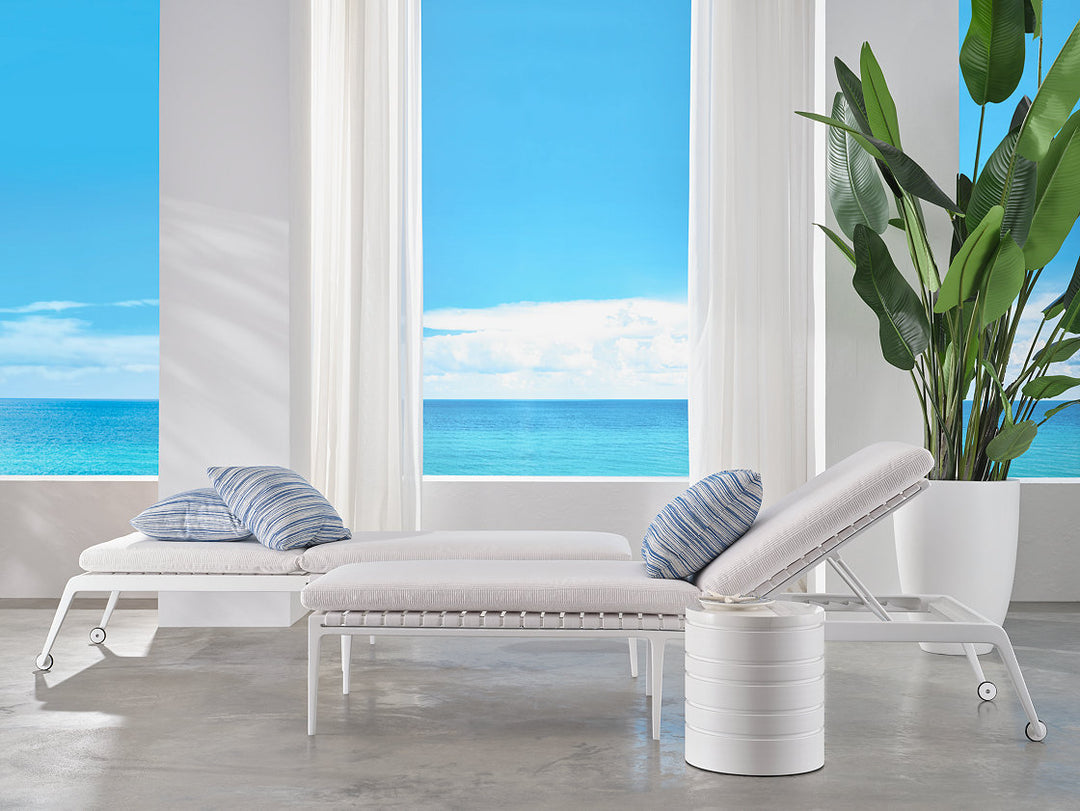 Condado Spot Table