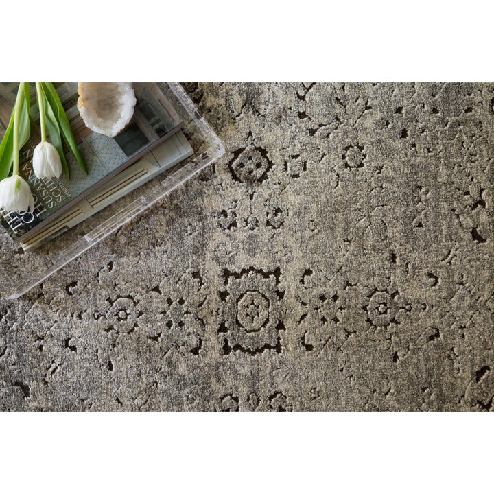 Loloi Millennium Grey / Charcoal 2'-7" x 4' Accent Rug