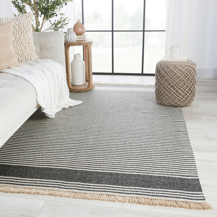 Vibe by Jaipur Living Strand Indoor/ Outdoor Striped Dark Gray/ Beige Area Rug (4'X6')