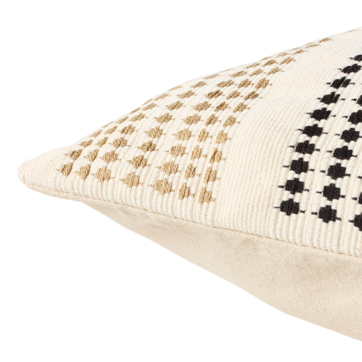 Jaipur Living Lumami Tribal Cream/ Black Pillow Cover (16"X24" Lumbar)