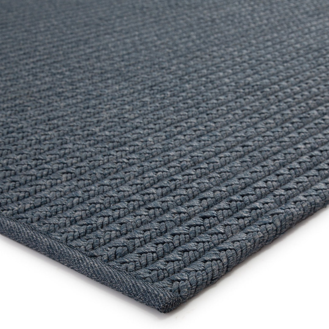 Jaipur Living Iver Indoor/ Outdoor Solid Blue/ Gray Runner Rug (3'X12')