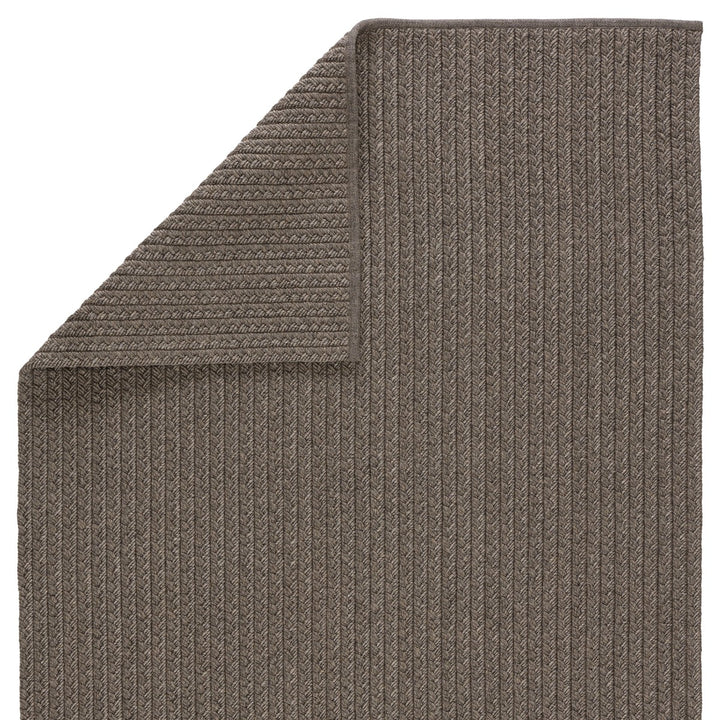 Jaipur Living Iver Indoor/ Outdoor Solid Gray/ Taupe Area Rug (5'X8')