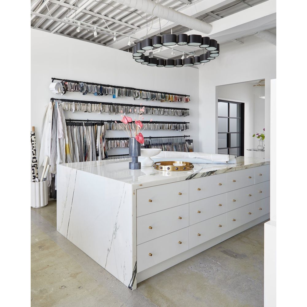 Chandeliers Opal Chandelier - Soft Black/Stainless Steel 22 Lights