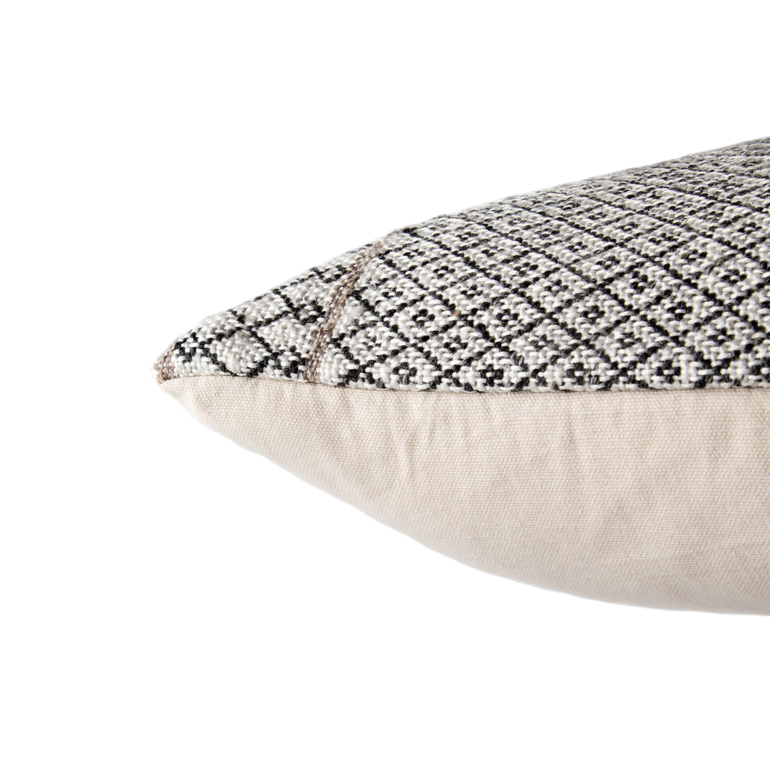 Jaipur Living Mariscopa Trellis Ivory/ Dark Gray Down Pillow (18" Square)