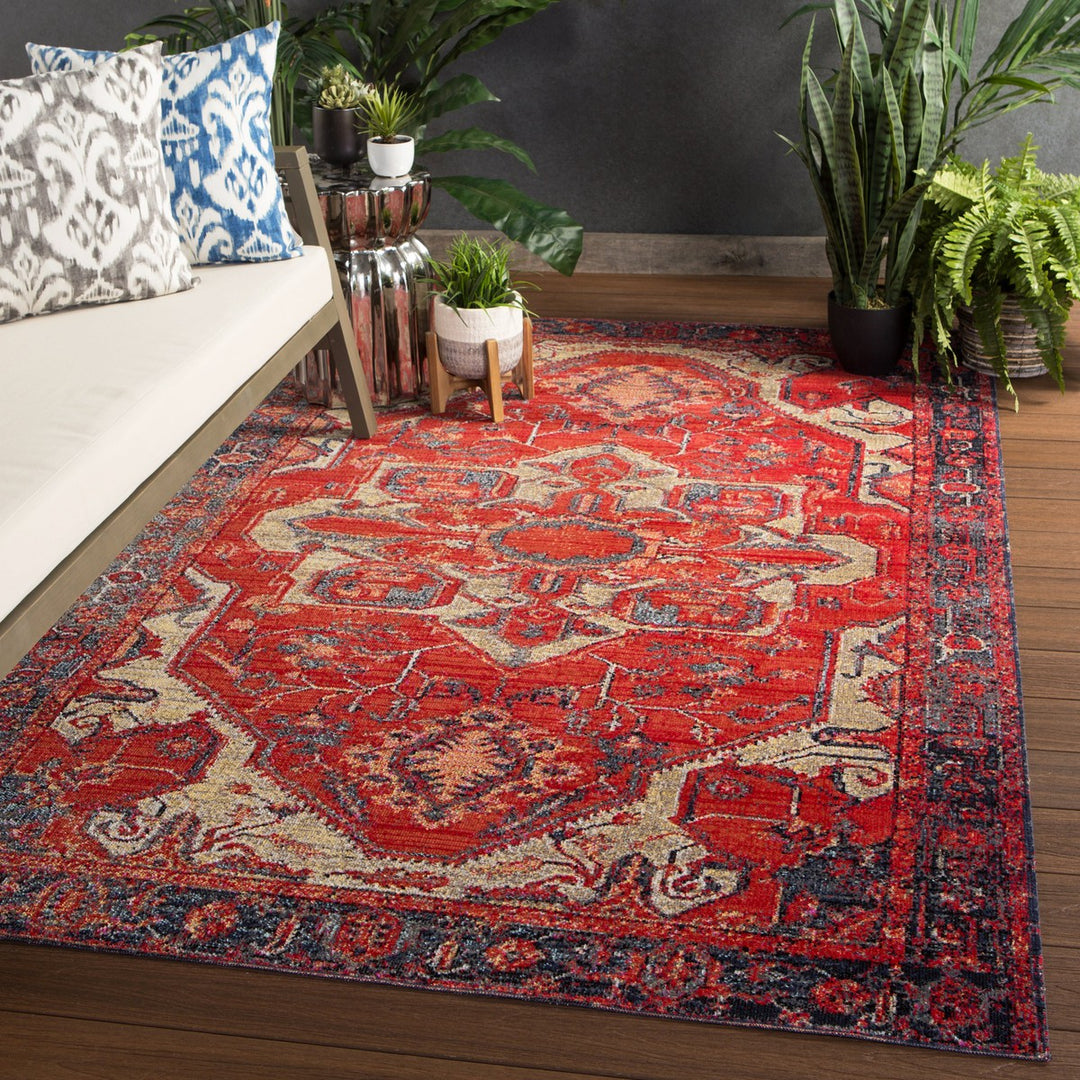 Jaipur Living Leighton Indoor/ Outdoor Medallion Red/ Blue Round Area Rug (7'10" RND)